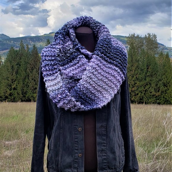 Purples Handmade Bulky Knit Infinity Scarf - Picture 1 of 3
